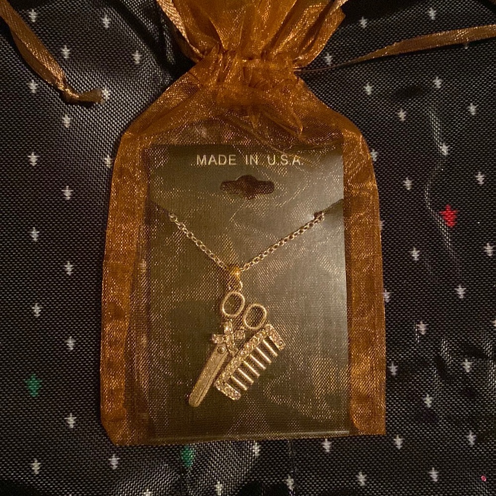 Brand new necklace with stones